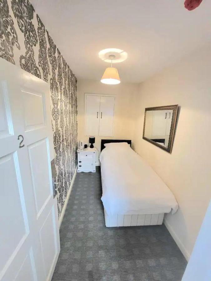 The Dublin Packet - Single Room 2 Holyhead Exteriér fotografie